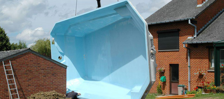 piscine à coque en polyester