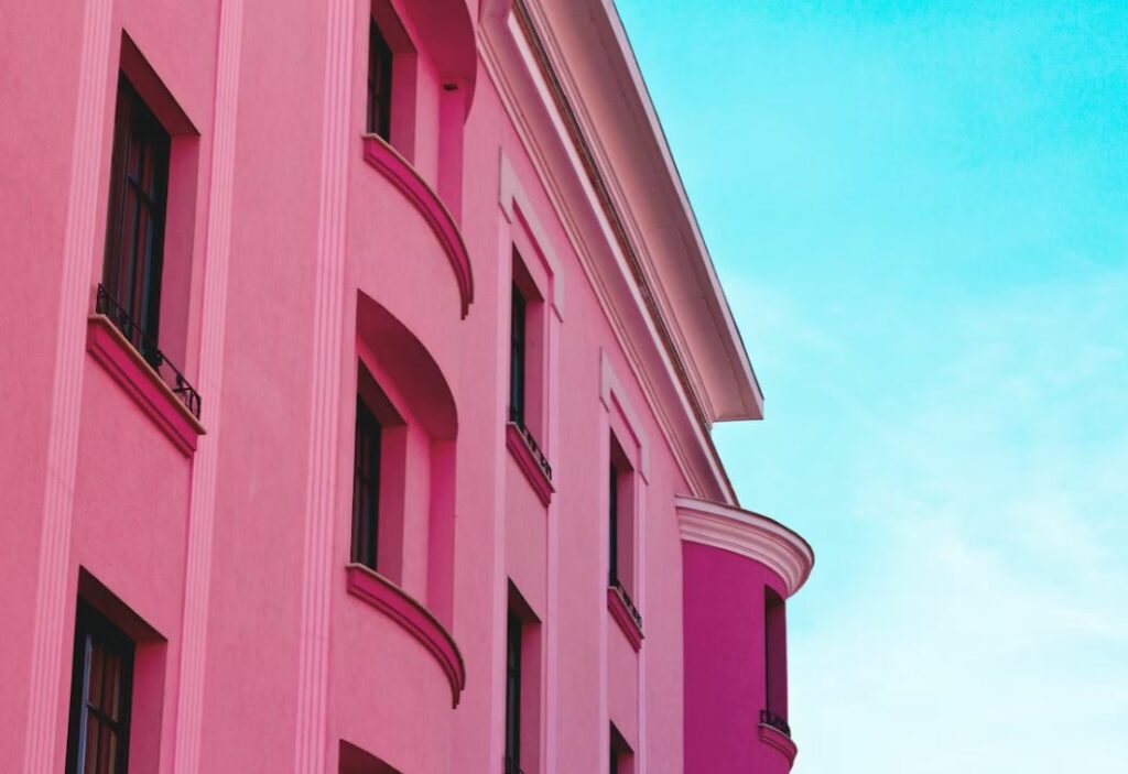 facade de maison rose